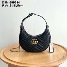 Gucci Hobo Bags